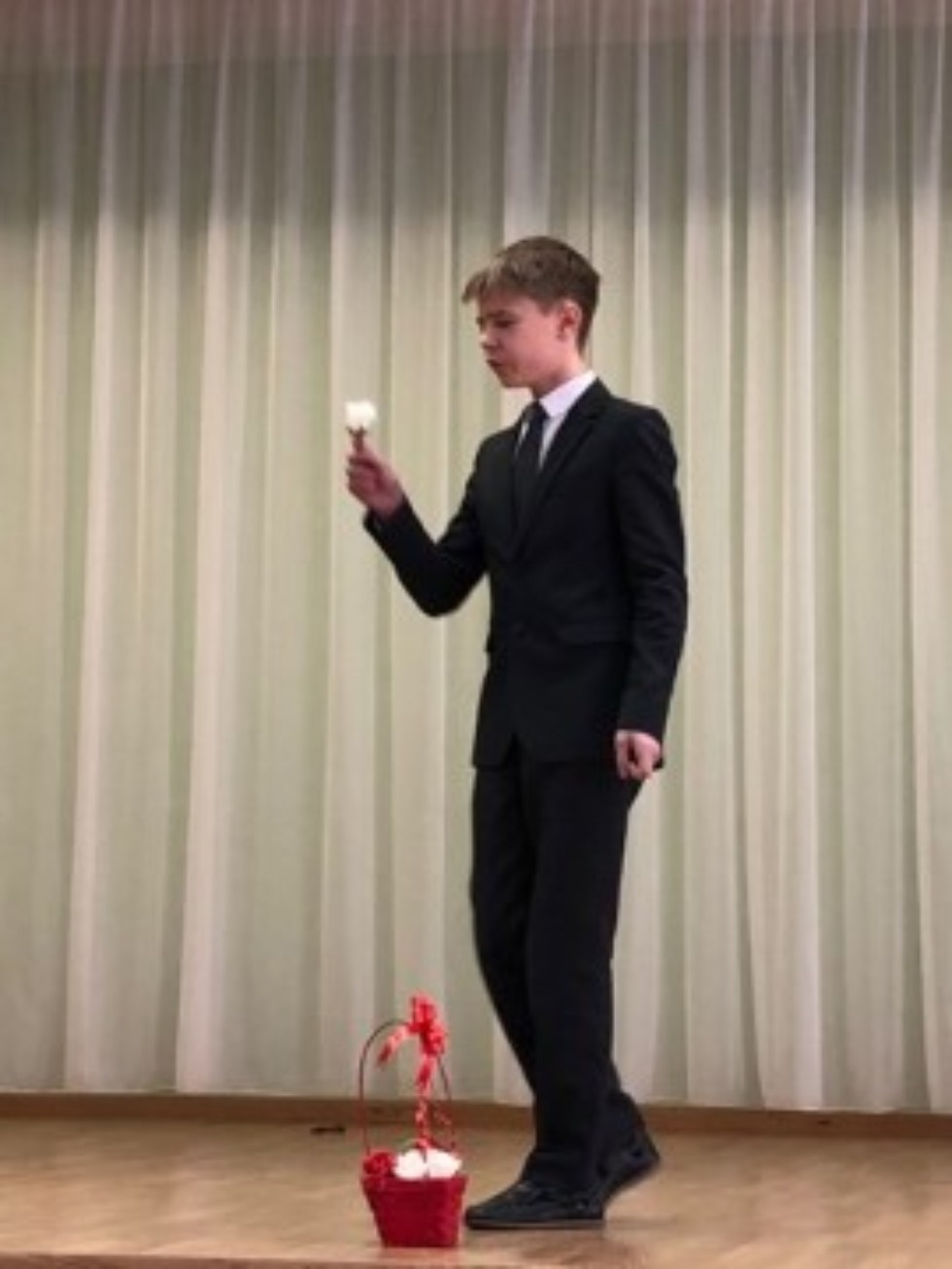 Ведущие актеры Казанского ТЮЗа на закрытии XVII Всероссийской научно-практической конференции 'Литературоведение и эстетика в XXI веке ('Татьянин день')' Ведущие актеры Казанского ТЮЗа на закрытии XVII Всероссийской научно-практической конференции 'Литературоведение и эстетика в XXI веке ('Татьянин день')'