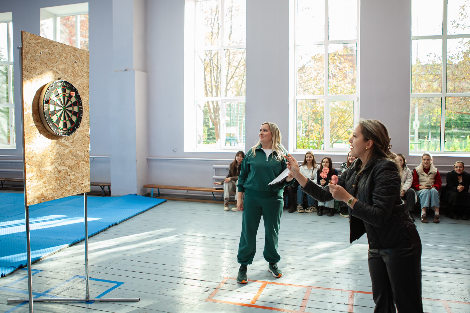 В Елабужском институте КФУ прошли соревнования по дартс В Елабужском институте КФУ прошли соревнования по дартс