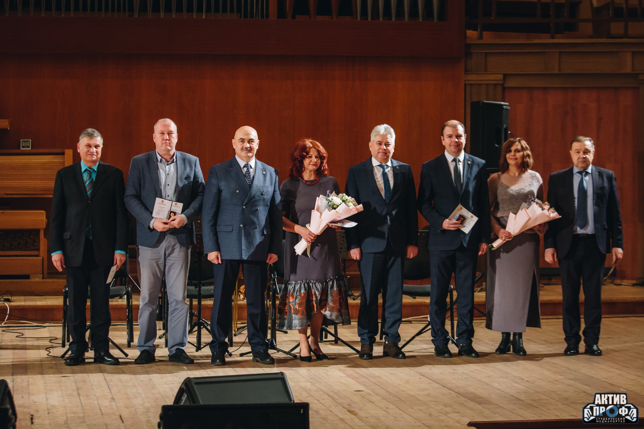 ��� 220 ���! � ��� �������!