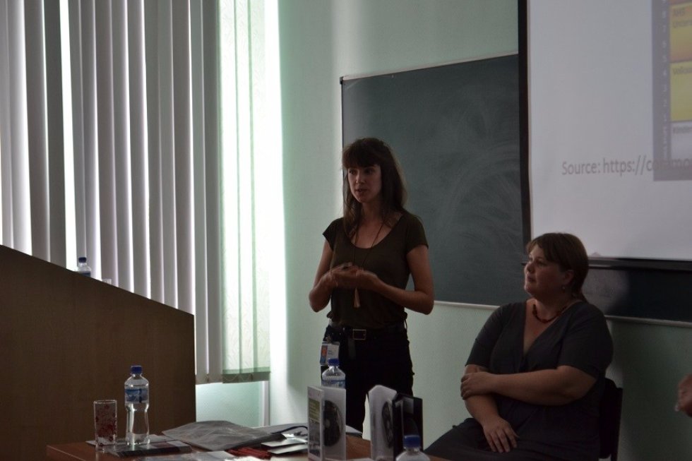 ������������ ������������ � '�����������' ���� ��������