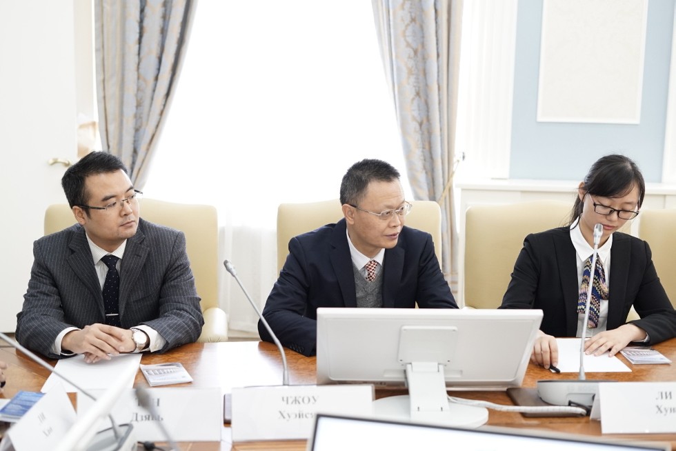 Student recruitment and other matters discussed with Chengdu company Beijing Tianfu and Sichuanese schools