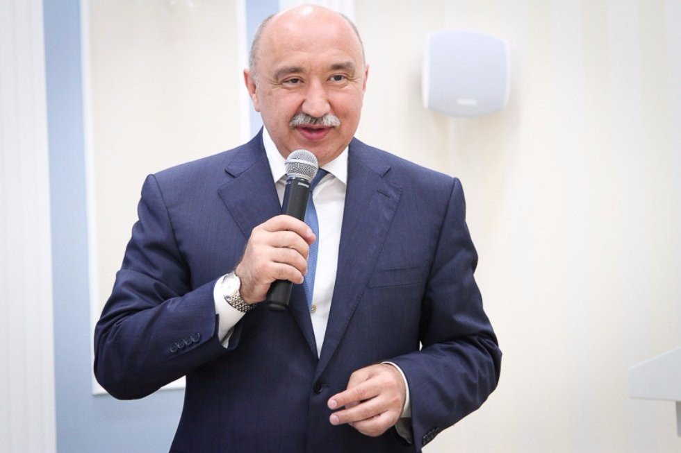 Winners of BP Russia Research Competition Awarded Certificates