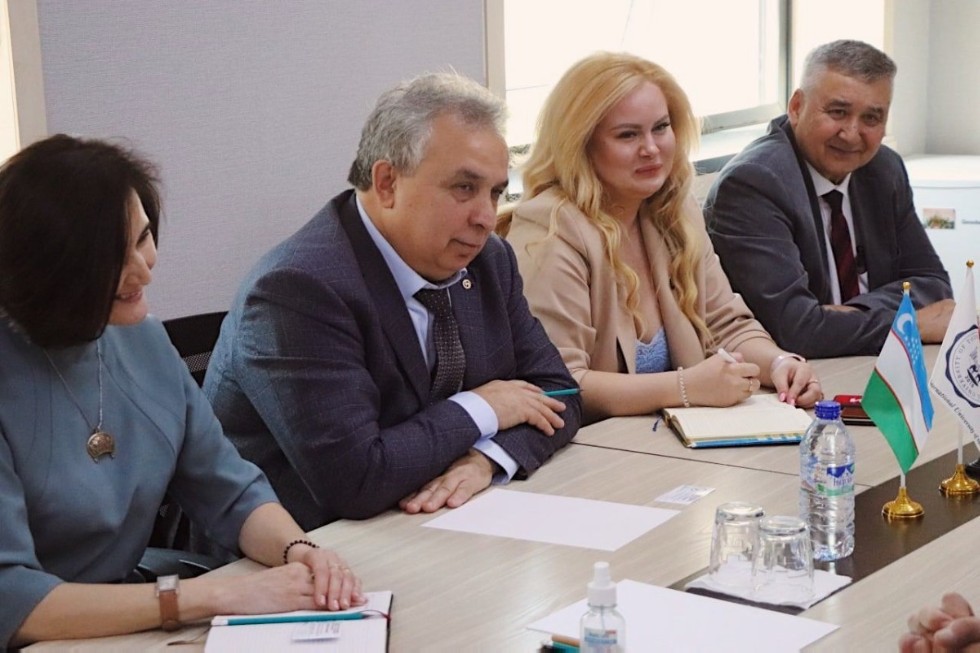 Продолжается визит делегации КФУ в Узбекистан