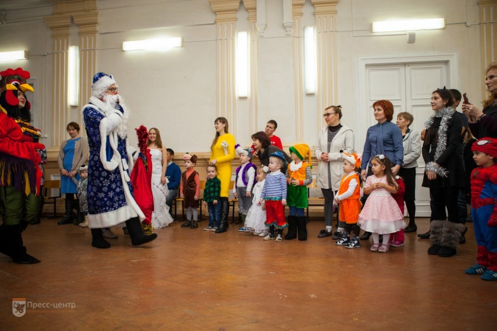 'Елочка, гори!' 'Елочка, гори!'