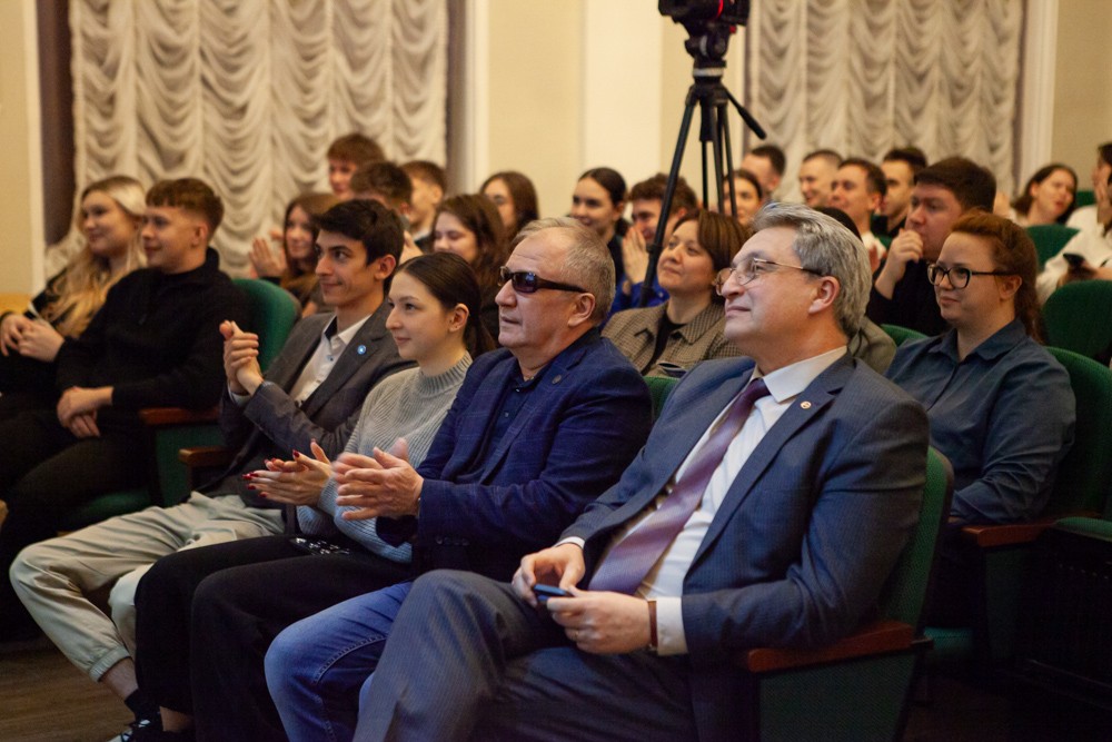 Первый день незабываемых концертных программ студенческой весны! Первый день незабываемых концертных программ студенческой весны!