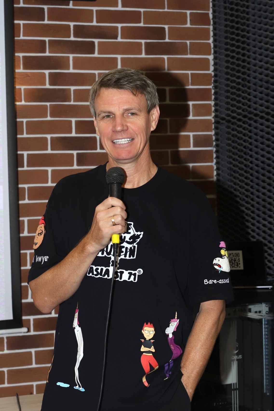 �������