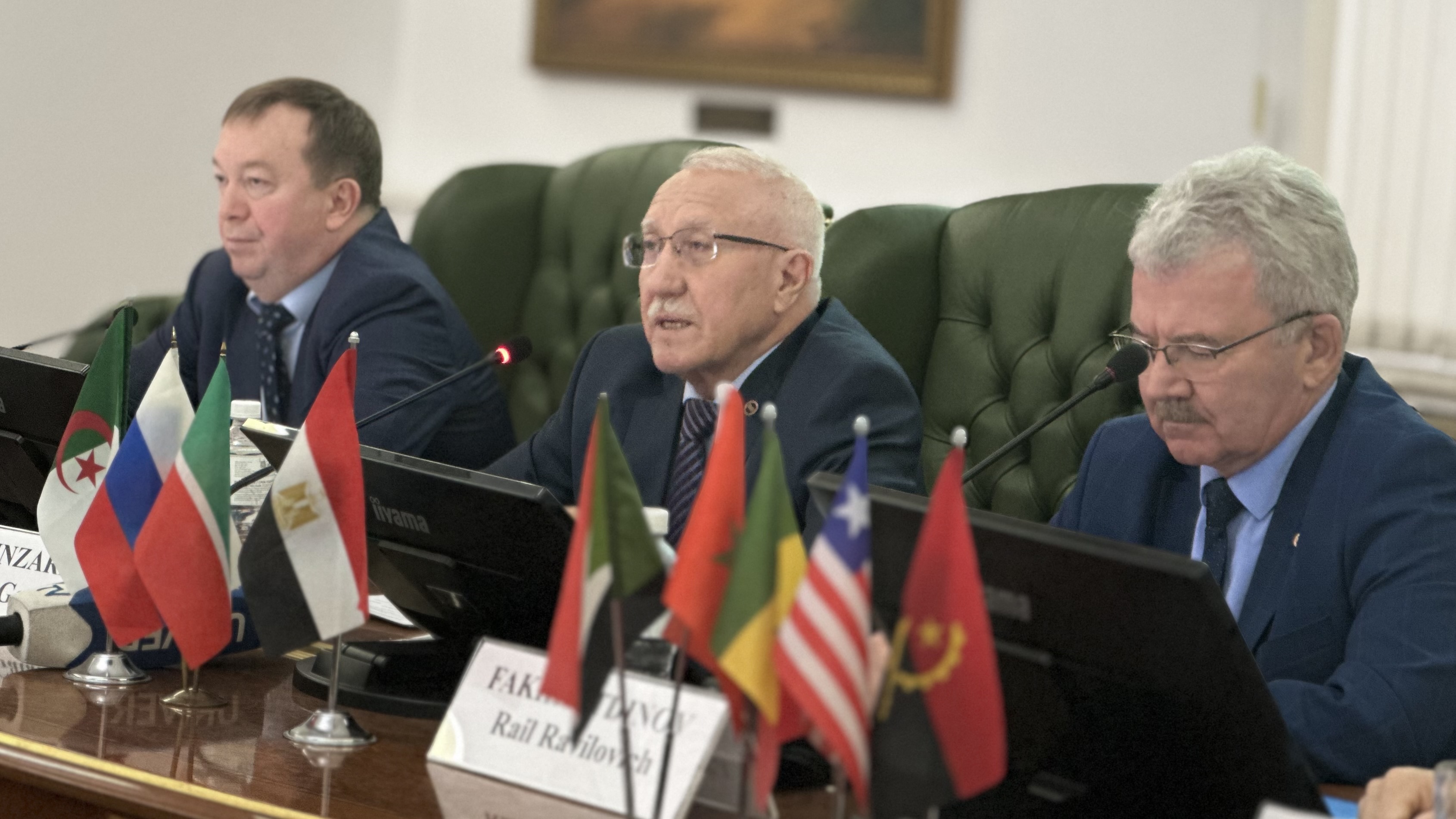 '������ ? ������': ���������� ������ ��������� � ���