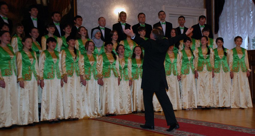 Татарскому народному хору Казанского университета ? 45лет Татарскому народному хору Казанского университета ? 45лет