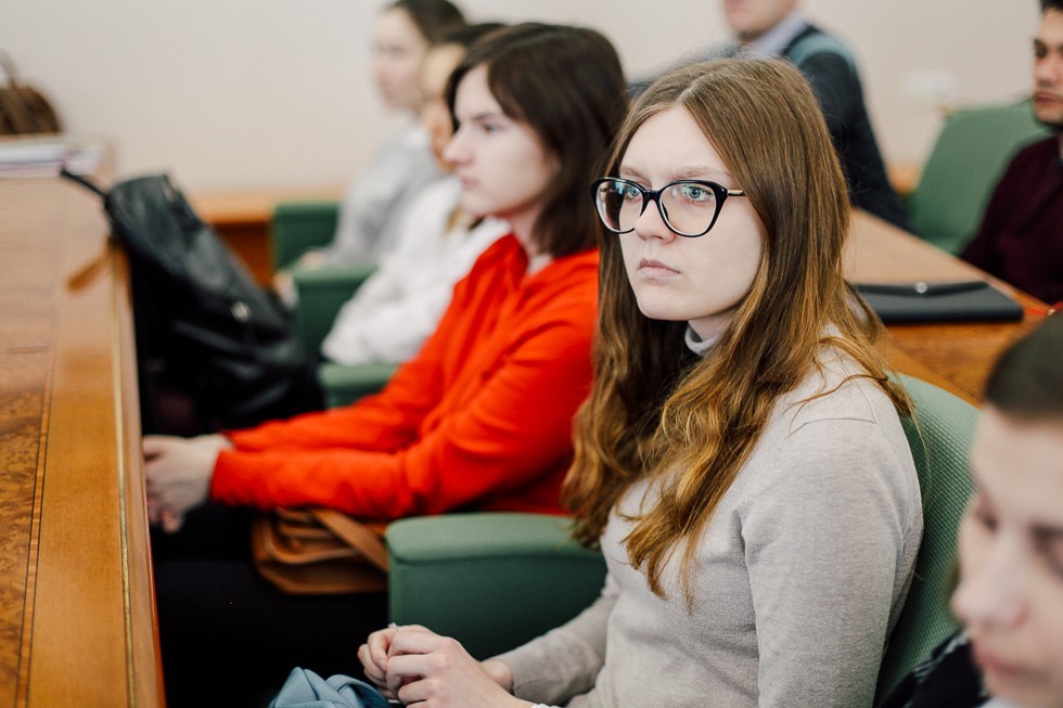 ����������