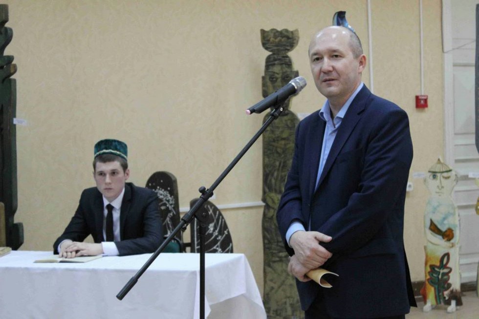 Сегодня в Елабужском институте КФУ состоялась презентация выставки работ участников всероссийского этно-арт-симпозиума 'Песнь о Шурале',посвященной 130 - летию со дня рождения татарского поэта Габдуллы Тукая Сегодня в Елабужском институте КФУ состоялась презентация выставки работ участников всероссийского этно-арт-симпозиума 'Песнь о Шурале',посвященной 130 - летию со дня рождения татарского поэта Габдуллы Тукая