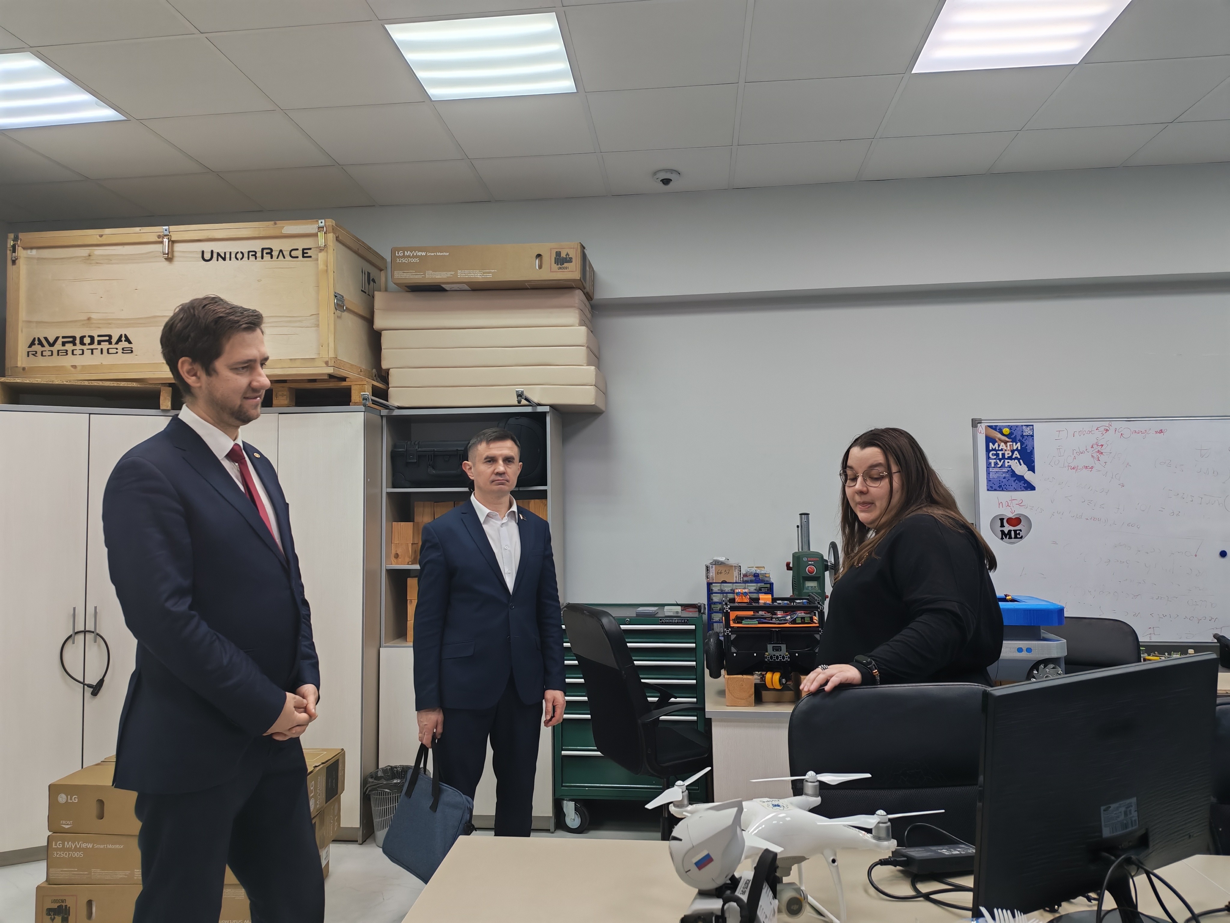 Ректор Белорусского государственного технологического университета посетил ЛИРС Ректор Белорусского государственного технологического университета посетил ЛИРС