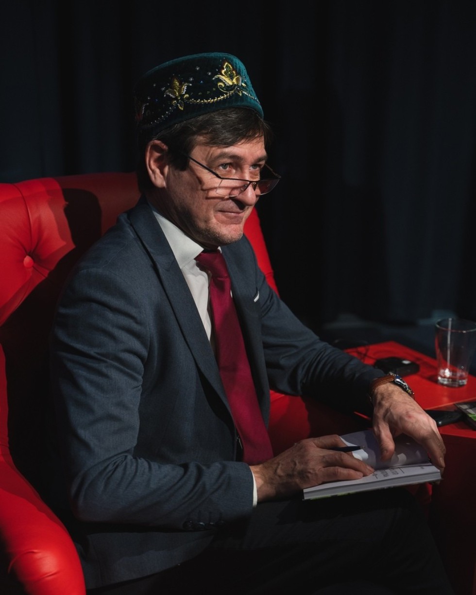 Журналист, публицист и писатель Радик Амиров встретился с первокурсниками Высшей школы журналистики Журналист, публицист и писатель Радик Амиров встретился с первокурсниками Высшей школы журналистики