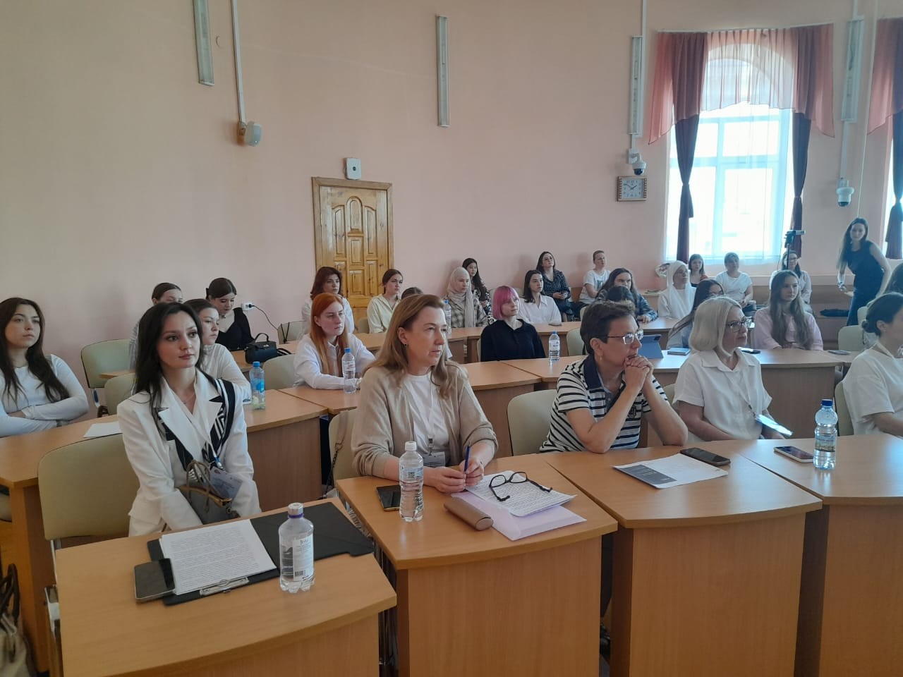 Заседание Исследовательской группы 'Социализация детей и подростков с ограниченными возможностями здоровья в инклюзивном образовательном пространстве' Заседание Исследовательской группы 'Социализация детей и подростков с ограниченными возможностями здоровья в инклюзивном образовательном пространстве'