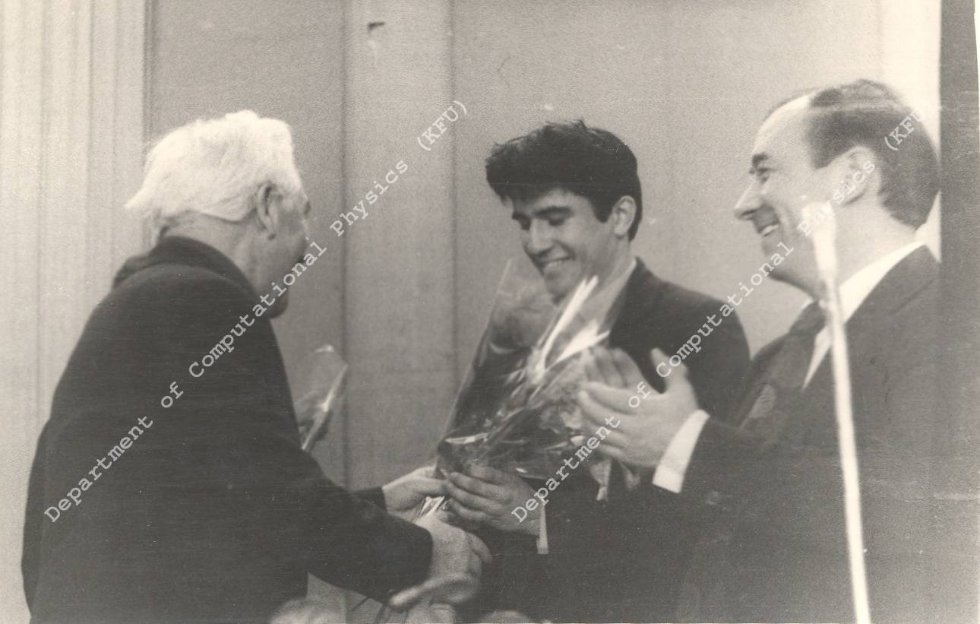 Проф. Р.М. Юльметьев Проф. Р.М. Юльметьев