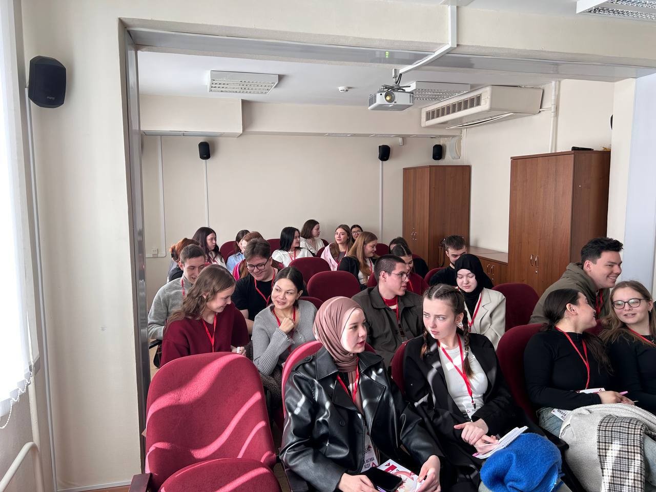 Студенты-конфликтологи проводят тренинги для Школы актива КФУ Студенты-конфликтологи проводят тренинги для Школы актива КФУ