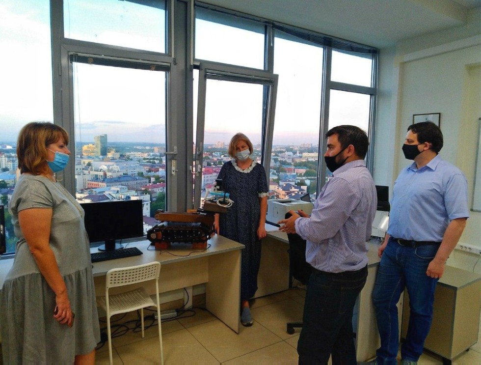 A delegation from 'METRA' enterprise visited the Laboratory of intelligent robotic systems ,LIRS, ITIS, robotics, METRA