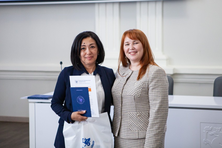 FerSU teachers were presented with certificates of advanced training FerSU teachers were presented with certificates of advanced training