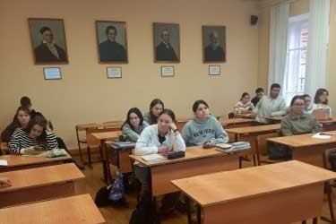 Студенты Елабужского института КФУ узнали о нововведениях с 1 декабря 2025 года Студенты Елабужского института КФУ узнали о нововведениях с 1 декабря 2025 года