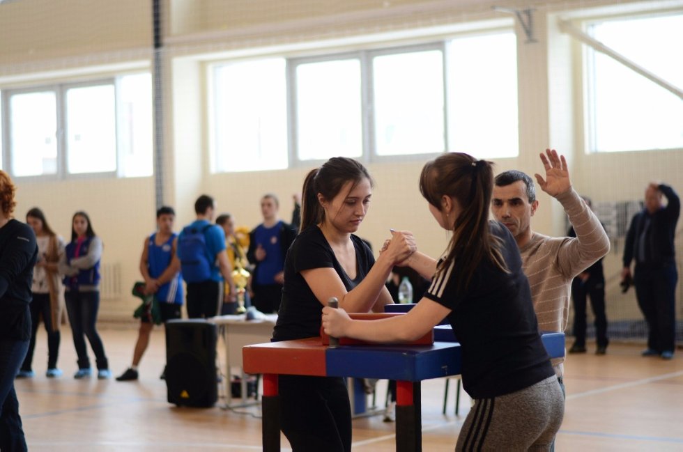 Определены самые сильные парни и девушки среди студентов! Определены самые сильные парни и девушки среди студентов!