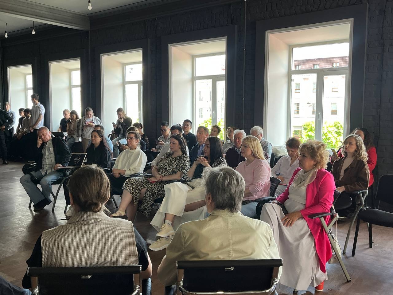 В Институте дизайна и пространственных искусств КФУ успешно прошла Международная научно-практическая конференция 'Инновации. Дизайн. Инженерия. Архитектура. Искусство' В Институте дизайна и пространственных искусств КФУ успешно прошла Международная научно-практическая конференция 'Инновации. Дизайн. Инженерия. Архитектура. Искусство'