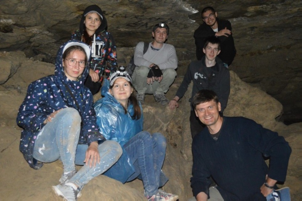 Физики - 'спелеологи' (2018г.) ,фотографии, юрьевская пещера