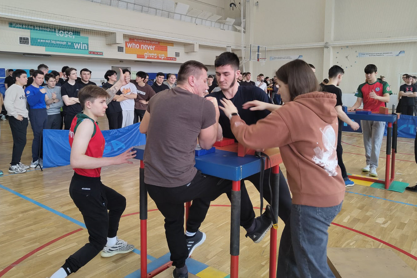 Спартакиада КФУ по армрестлингу среди студентов и аспирантов Спартакиада КФУ по армрестлингу среди студентов и аспирантов