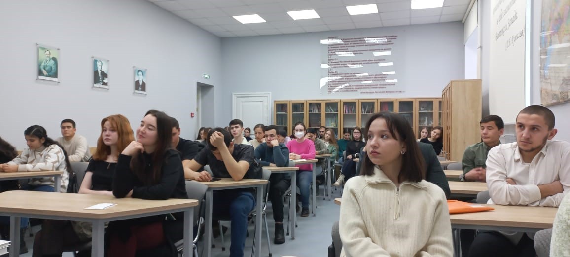 В ИМО КФУ завершила работу традиционная Международная школа-конференция для молодых ученых В ИМО КФУ завершила работу традиционная Международная школа-конференция для молодых ученых