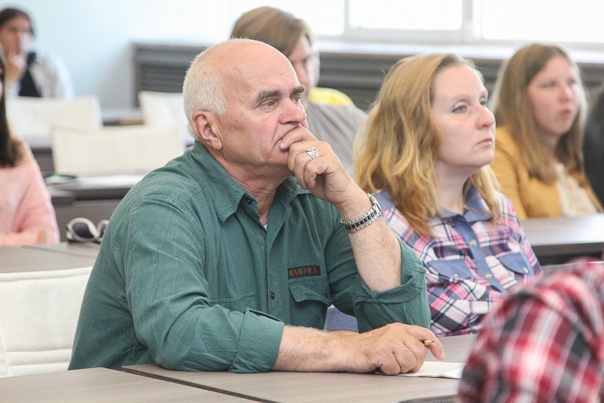 Prof. Wolfgang Koch Delivers Lectures at KFU