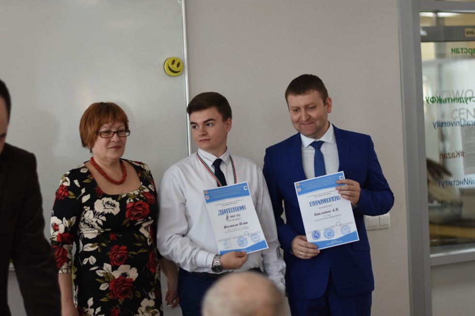 ����� ��������� ���� ������������� 