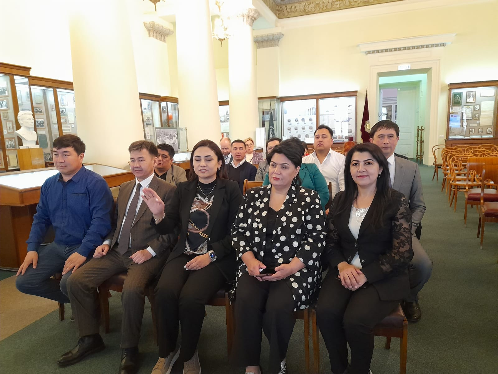 Ученые вузов Республики Узбекистан завершили стажировку в Институте психологии и образования КФУ Ученые вузов Республики Узбекистан завершили стажировку в Институте психологии и образования КФУ