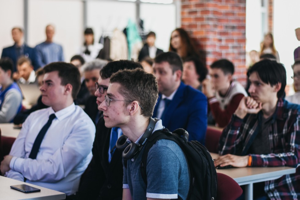 ����� ��������� ���� ������������� 