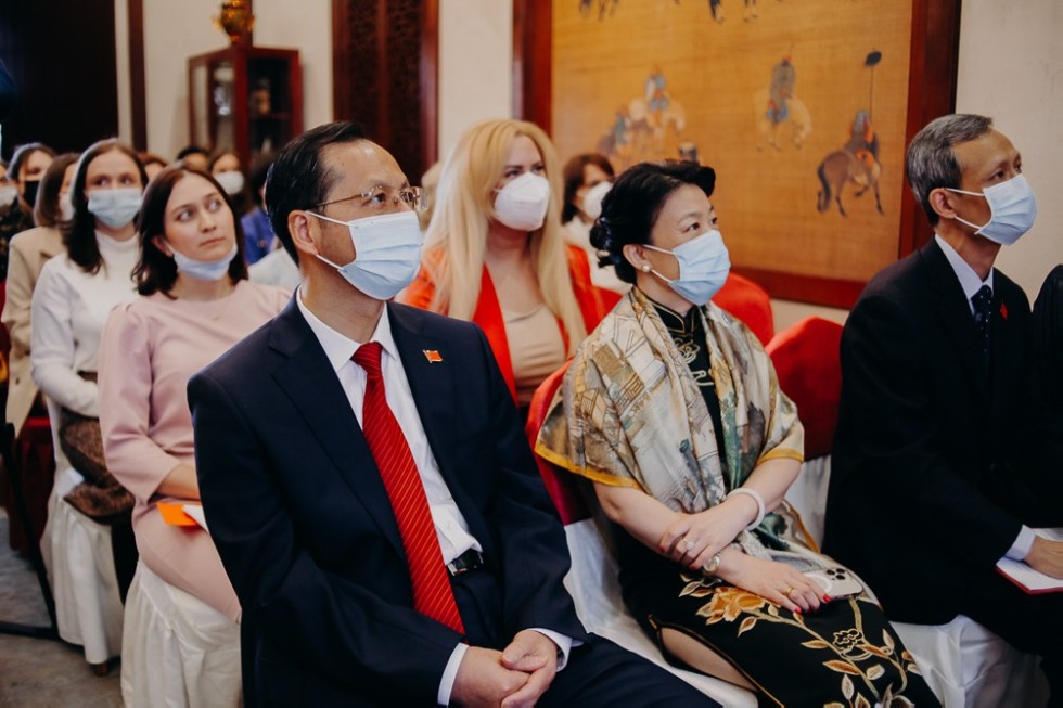 ���� ���������� ����� ������������� � ����������� ����������� ���