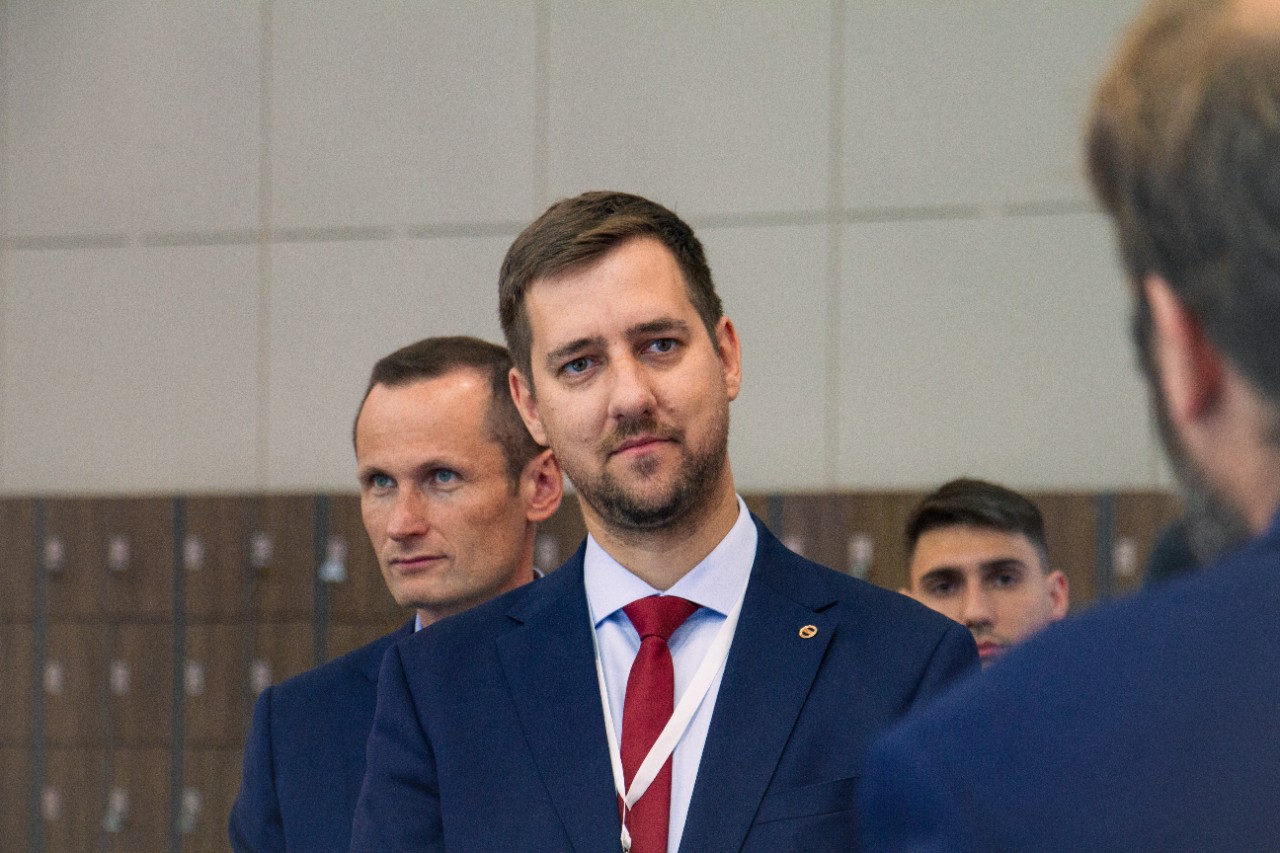 ИИ на татарском языке и кадры для робототехники ИИ на татарском языке и кадры для робототехники