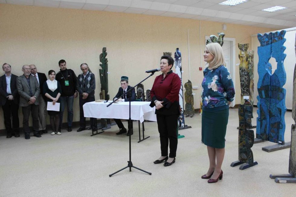 Сегодня в Елабужском институте КФУ состоялась презентация выставки работ участников всероссийского этно-арт-симпозиума 'Песнь о Шурале',посвященной 130 - летию со дня рождения татарского поэта Габдуллы Тукая Сегодня в Елабужском институте КФУ состоялась презентация выставки работ участников всероссийского этно-арт-симпозиума 'Песнь о Шурале',посвященной 130 - летию со дня рождения татарского поэта Габдуллы Тукая