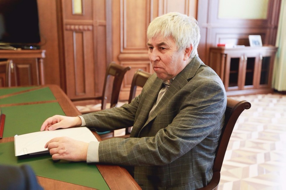 Kazan University and Skoltech Center for Photonics and Quantum Materials Plan Joint Curricula