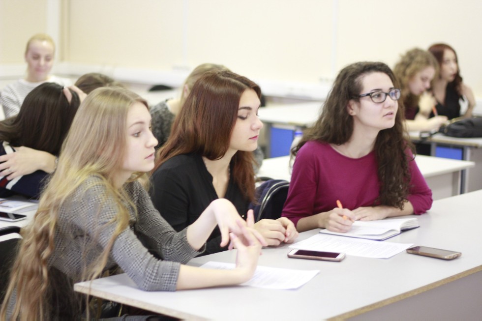 Декабрьская сессия решения кейсов от креативного агентства Brainstore подошла к концу. Декабрьская сессия решения кейсов от креативного агентства Brainstore подошла к концу.