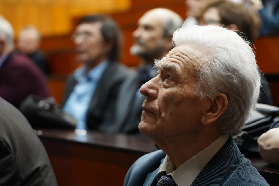 � ��������� ������ ��� ���������� ���������, ����������� 100-����� �� ��� �������� ����� ��������