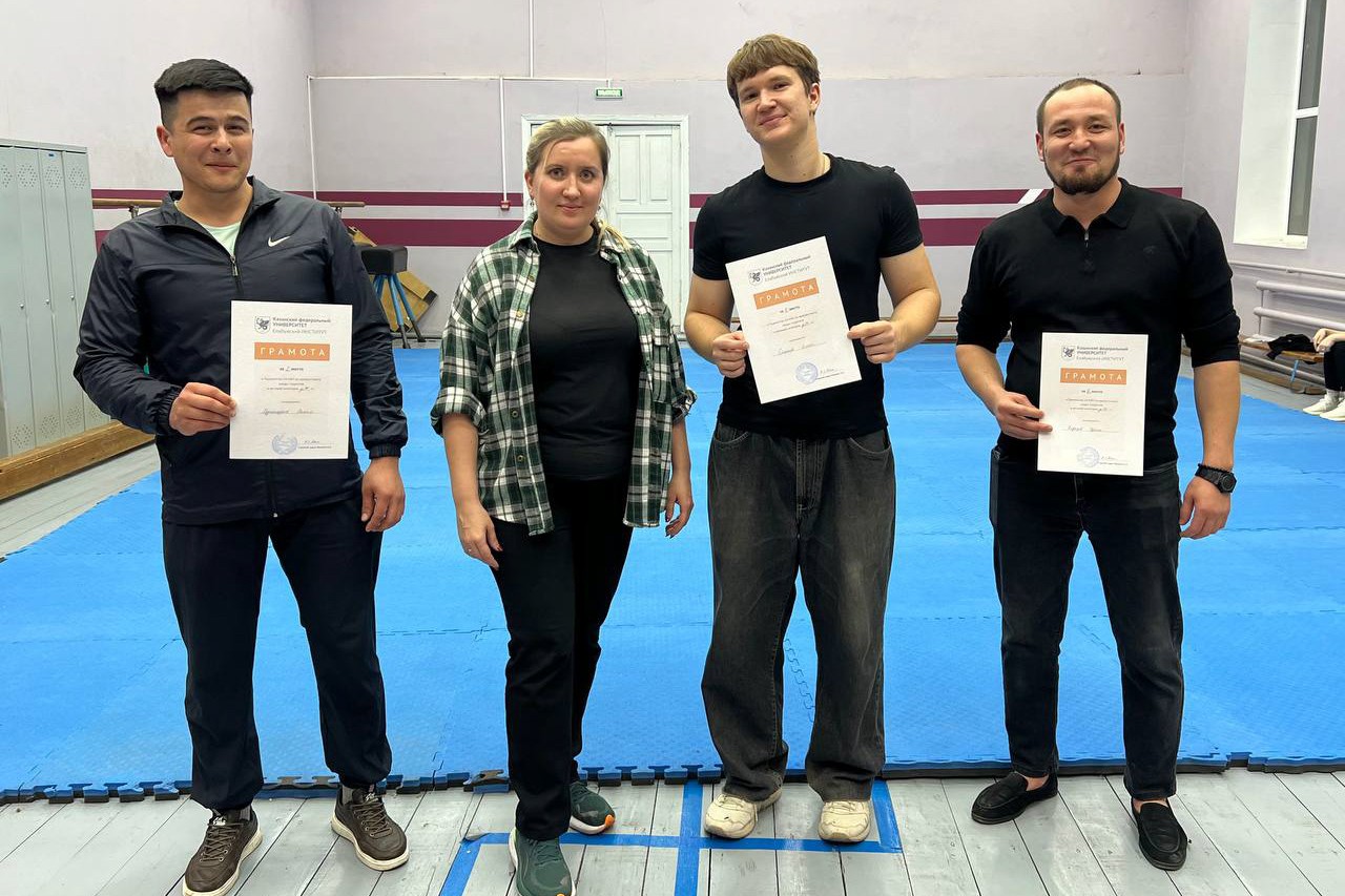 Сильнейших в армрестлинге выявили в Елабужском институте КФУ Сильнейших в армрестлинге выявили в Елабужском институте КФУ