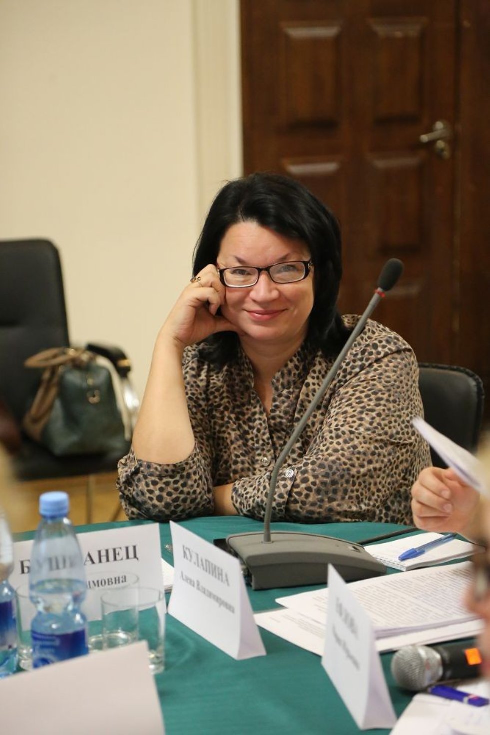 Система общественных ценностей глазами современной женщины: обсуждение и дебаты на круглом столе в Кремле. Система общественных ценностей глазами современной женщины: обсуждение и дебаты на круглом столе в Кремле.