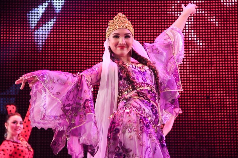 Anniversary Week Closed with a Big Concert Anniversary Week Closed with a Big Concert