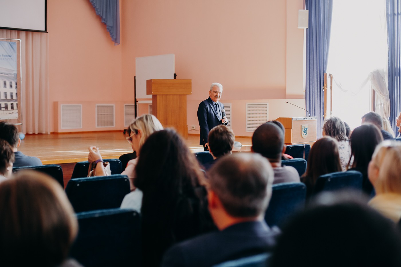 Кураторы Кураторы