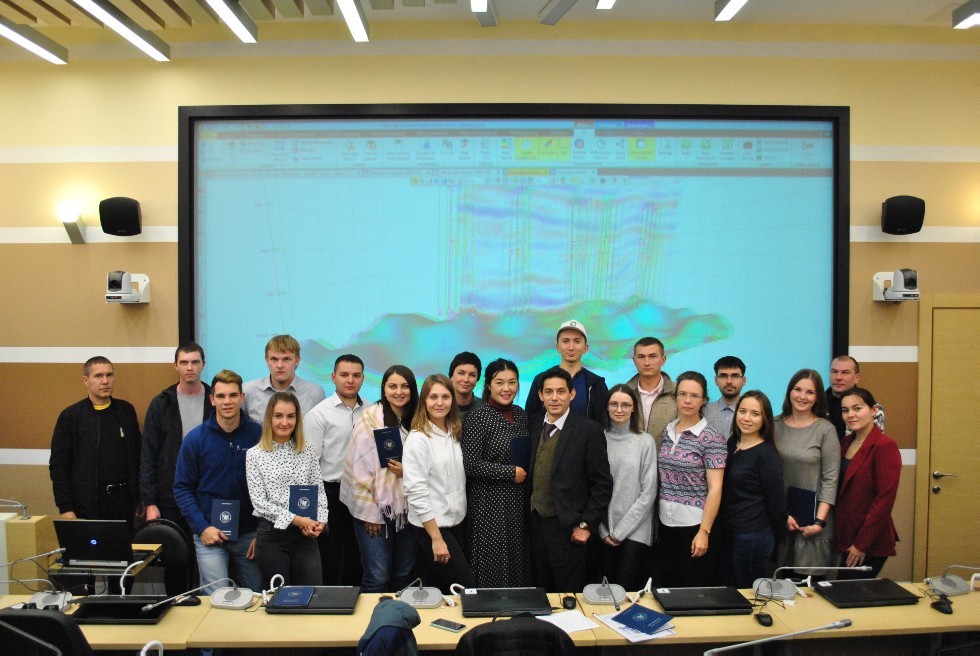 196 специалистов нефтегазовой отрасли обучились в КФУ за прошедший месяц 196 специалистов нефтегазовой отрасли обучились в КФУ за прошедший месяц