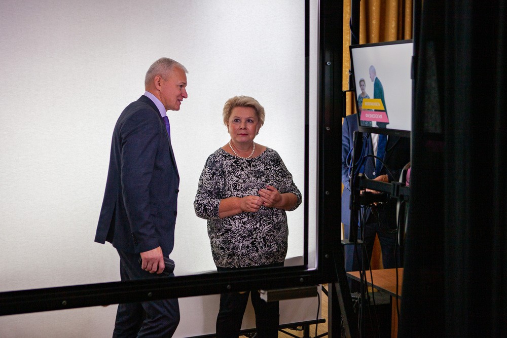 IX ������������ ������: ��������� (����)