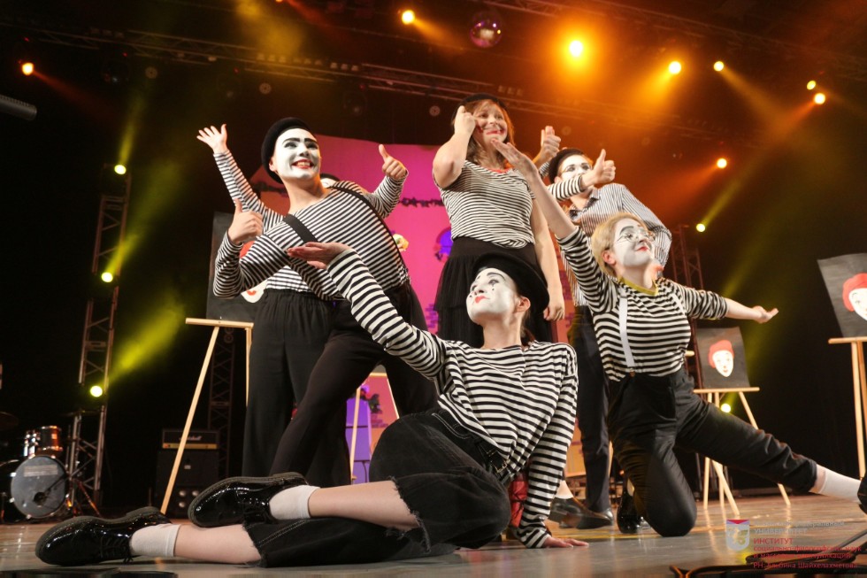 У НАС ВСЕГДА БУДЕТ ЗАВТРА У НАС ВСЕГДА БУДЕТ ЗАВТРА