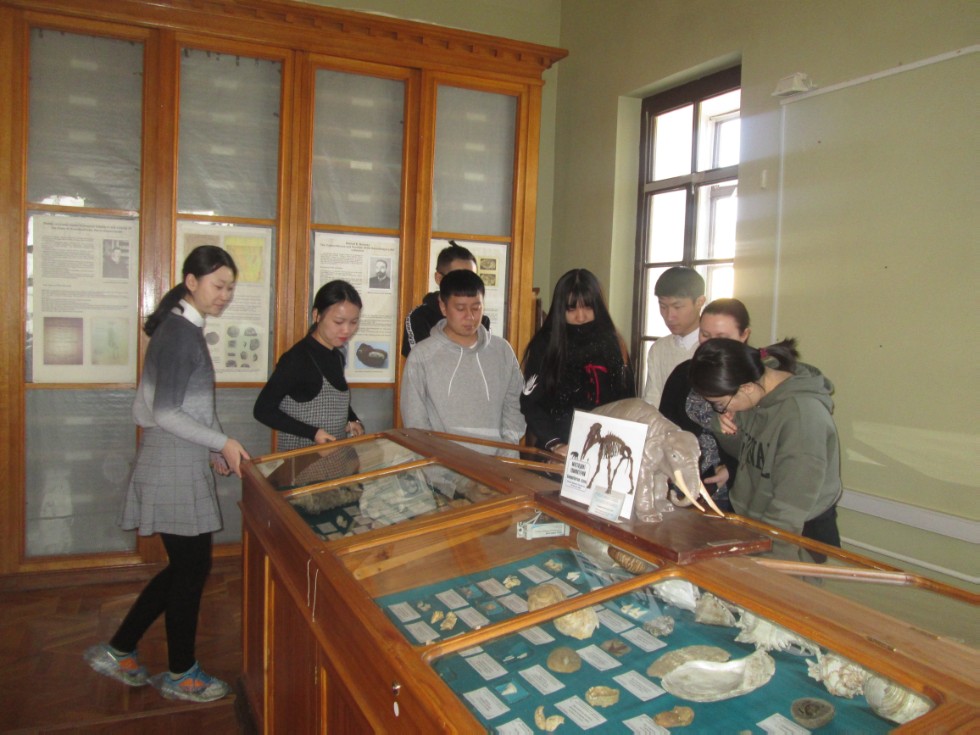 В России китайские студенты встречают Новый год два раза В России китайские студенты встречают Новый год два раза