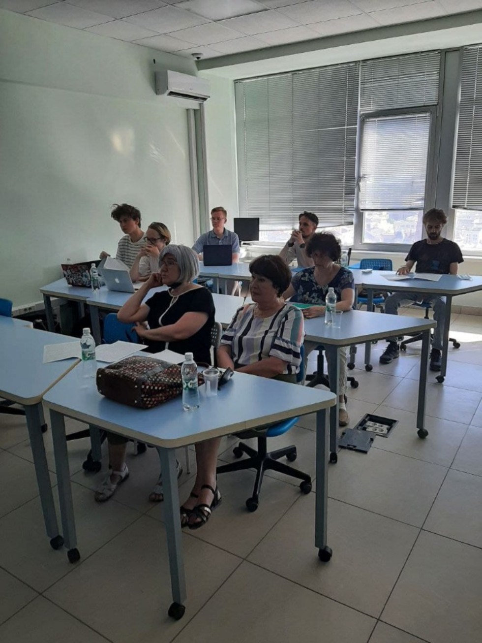 Моральные и интеллектуальные добродетели экспертов-в-действии Моральные и интеллектуальные добродетели экспертов-в-действии