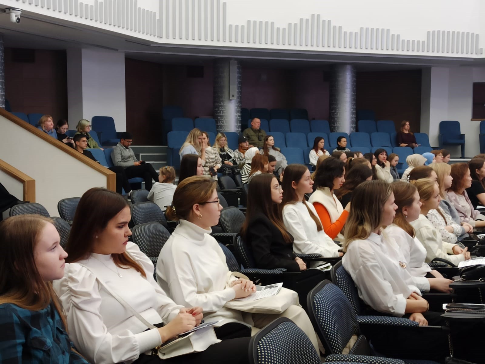 Институтта Ачык ишекләр көне узды Институтта Ачык ишекләр көне узды