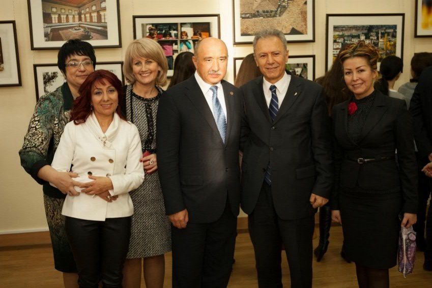 Весь город в объективе художника Весь город в объективе художника