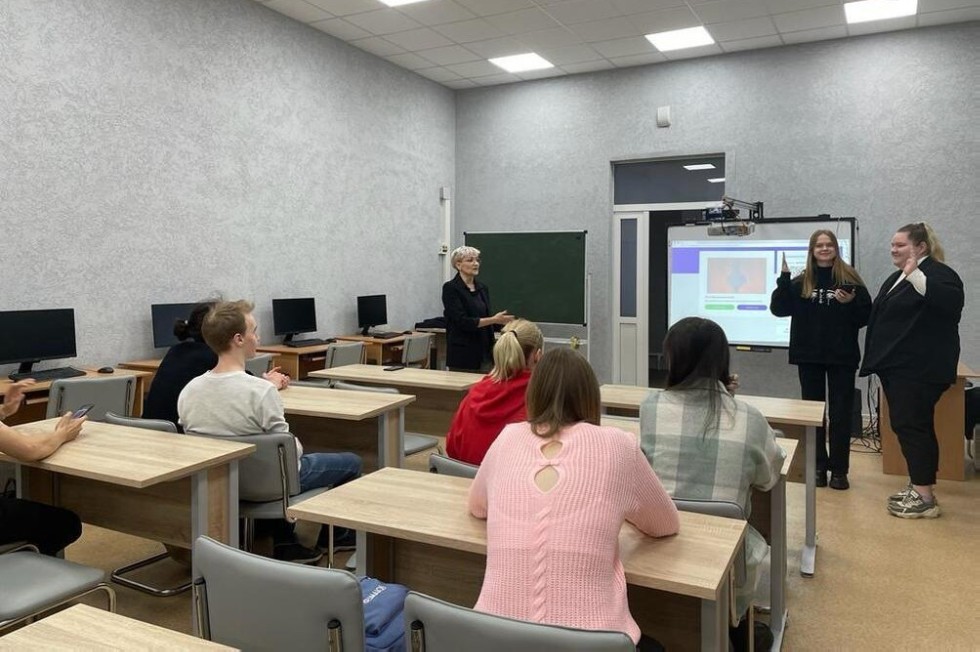 В актовые дни под руководством преподавателей кафедры математики и прикладной информатики прошла серия интерактивных квизов для студентов направления 'Прикладная информатика' В актовые дни под руководством преподавателей кафедры математики и прикладной информатики прошла серия интерактивных квизов для студентов направления 'Прикладная информатика'