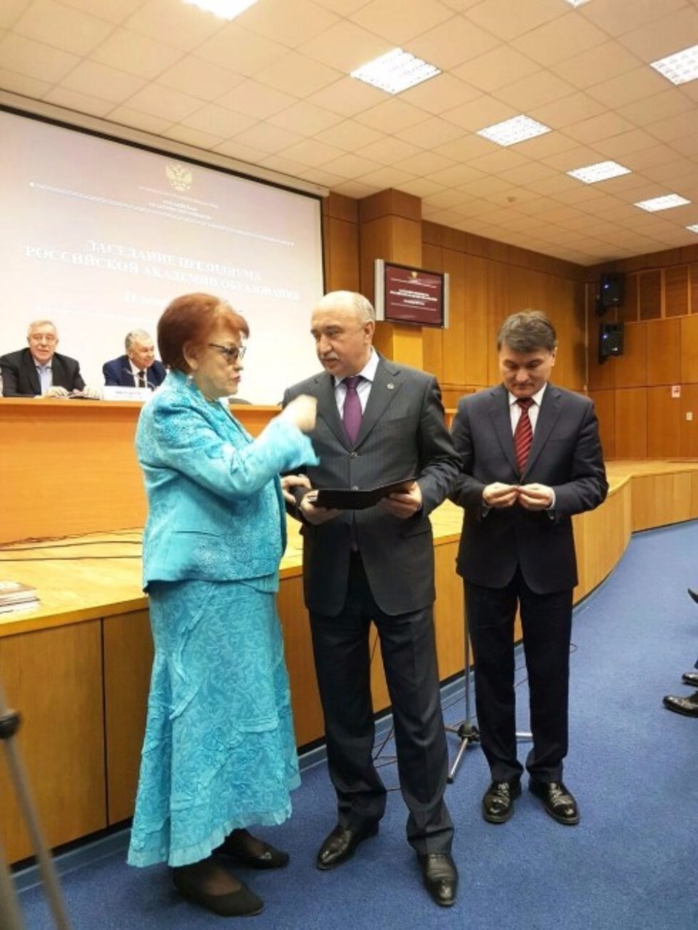 Rector Ilshat Gafurov Received Credentials of a Corresponding Member of the Russian Academy of Education